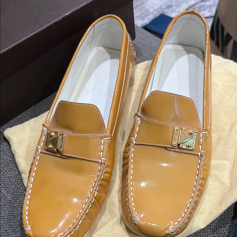 Women’s Louis Vuitton Tan Leather Loafers